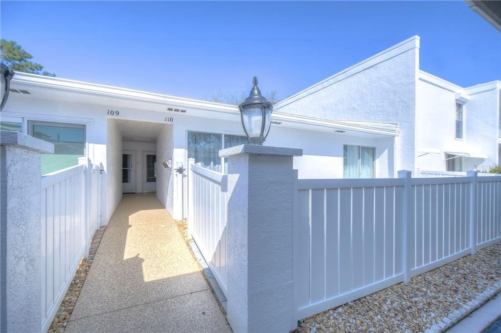 1655 S HIGHLAND AVENUE B110, Clearwater, FL 33756