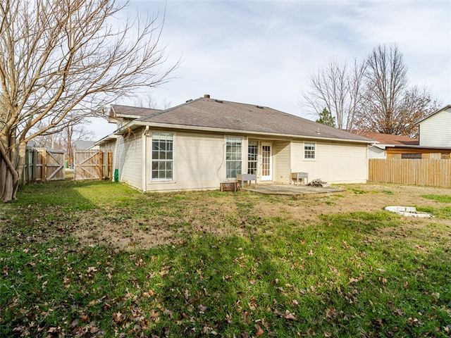 2802 W Sunset Drive, Rogers, AR 72756