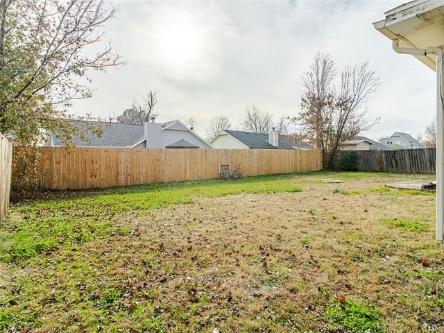 2802 W Sunset Drive, Rogers, AR 72756