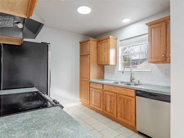 2802 W Sunset Drive, Rogers, AR 72756