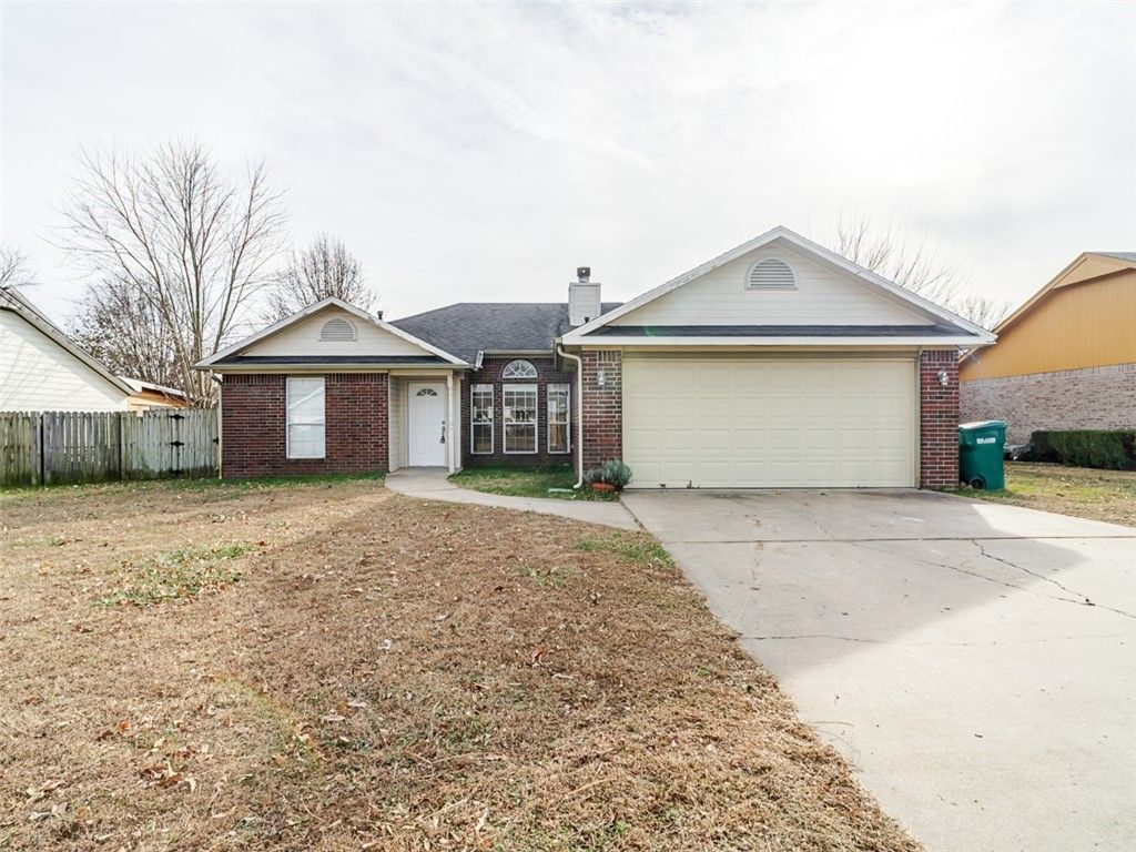 2802 W Sunset Drive, Rogers, AR 72756