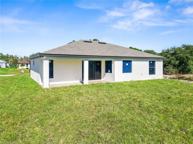 2803 44th ST SW, Lehigh Acres, FL 33976