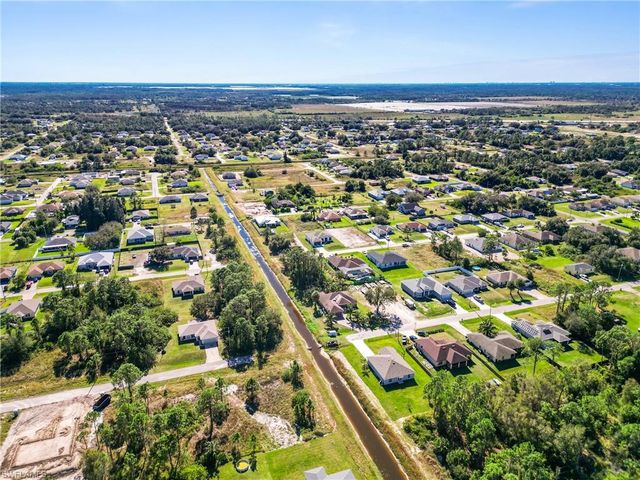 2803 44th ST SW, Lehigh Acres, FL 33976