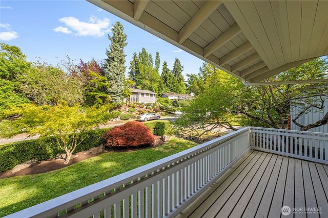 3401 79th Avenue SE, Mercer Island, WA 98040
