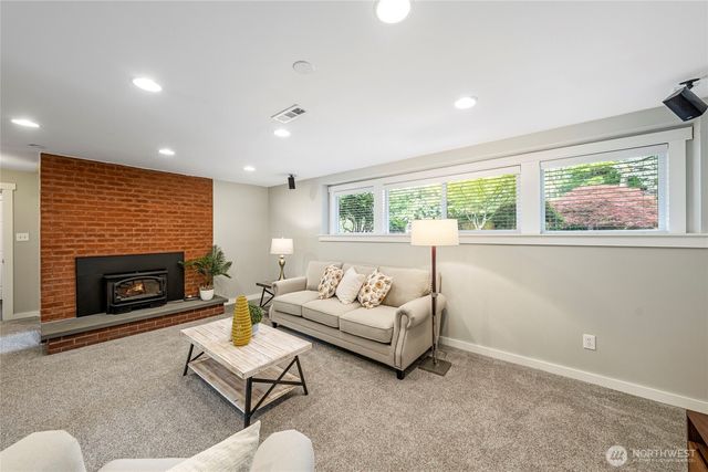 3401 79th Avenue SE, Mercer Island, WA 98040