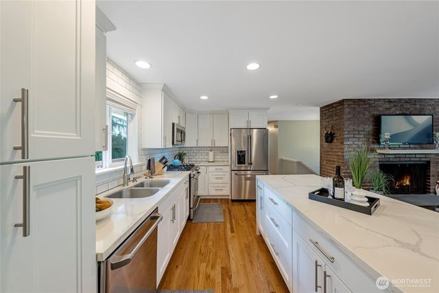 3401 79th Avenue SE, Mercer Island, WA 98040