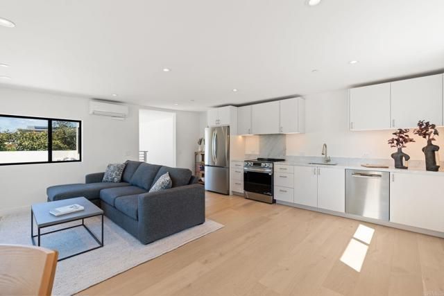 2052 Montgomery Avenue, Cardiff By The Sea (encinitas), CA 92007