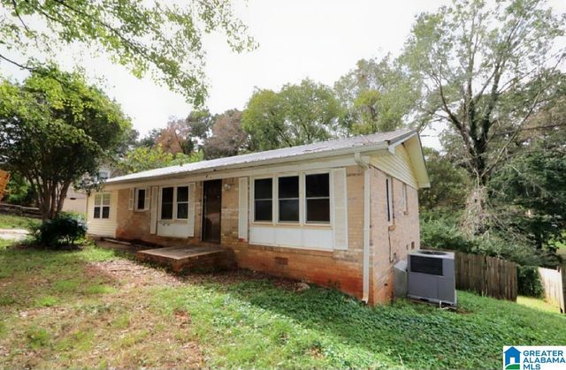 302 BROOKVIEW DRIVE, Talladega, AL 35160