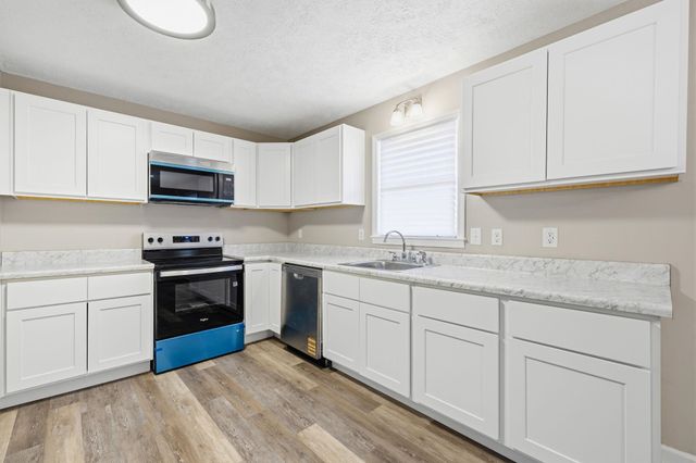 902 Forest Loop Rd., Conway, SC 29527