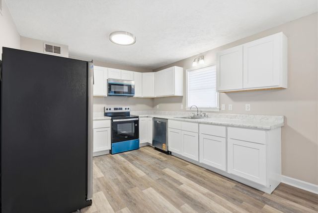 902 Forest Loop Rd., Conway, SC 29527