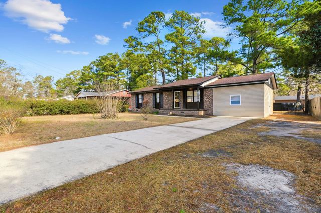 902 Forest Loop Rd., Conway, SC 29527