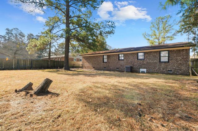 902 Forest Loop Rd., Conway, SC 29527