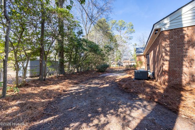 2103 Somerset Drive N, Wilson, NC 27893