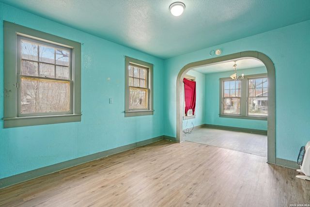 2918 W Martin, San Antonio, TX 78207