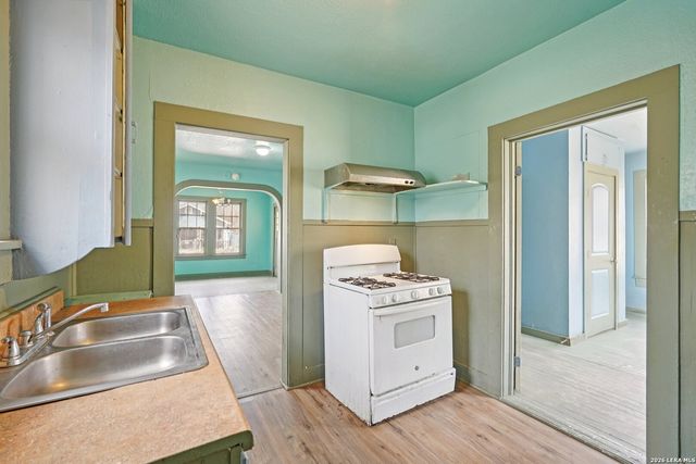 2918 W Martin, San Antonio, TX 78207