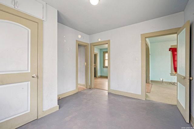 2918 W Martin, San Antonio, TX 78207