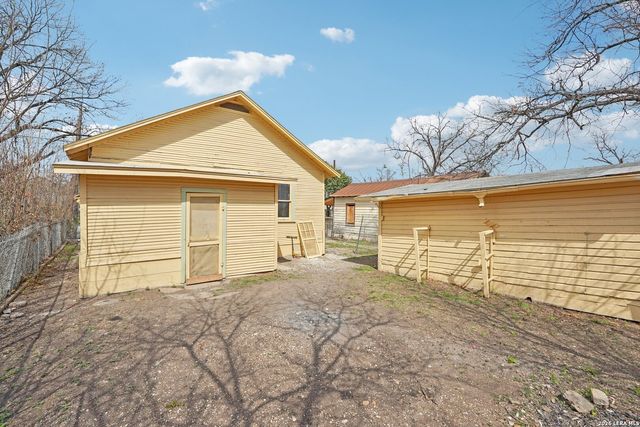 2918 W Martin, San Antonio, TX 78207