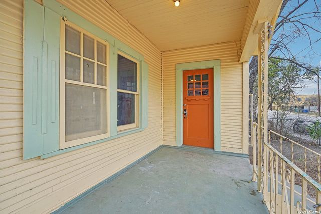 2918 W Martin, San Antonio, TX 78207