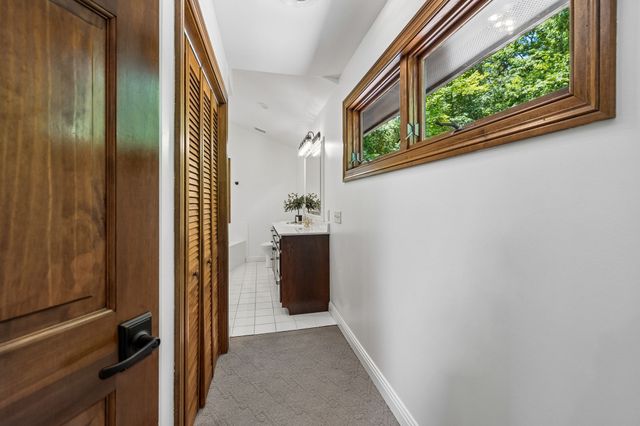 1012 S Wrights Ct, Gallatin, TN 37066
