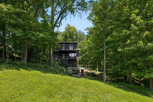1012 S Wrights Ct, Gallatin, TN 37066