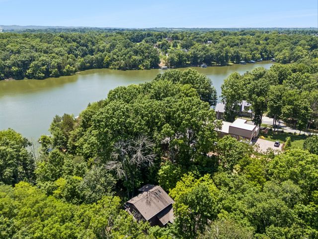 1012 S Wrights Ct, Gallatin, TN 37066