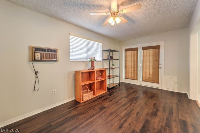 4421 Mossy Rock Court, Las Vegas, NV 89108