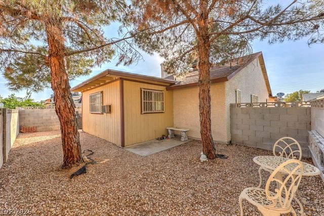 4421 Mossy Rock Court, Las Vegas, NV 89108