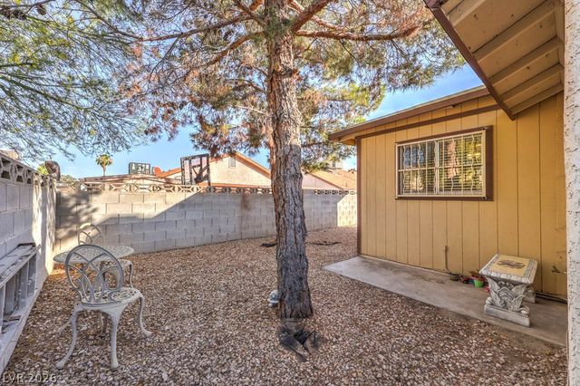 4421 Mossy Rock Court, Las Vegas, NV 89108