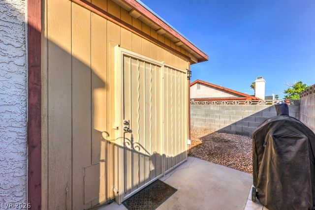 4421 Mossy Rock Court, Las Vegas, NV 89108
