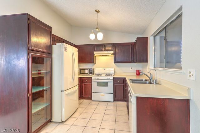 4421 Mossy Rock Court, Las Vegas, NV 89108