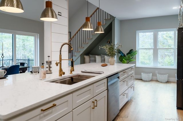 32 Pro Court, Hurley, NY 12443