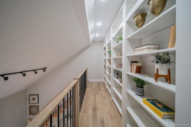 32 Pro Court, Hurley, NY 12443