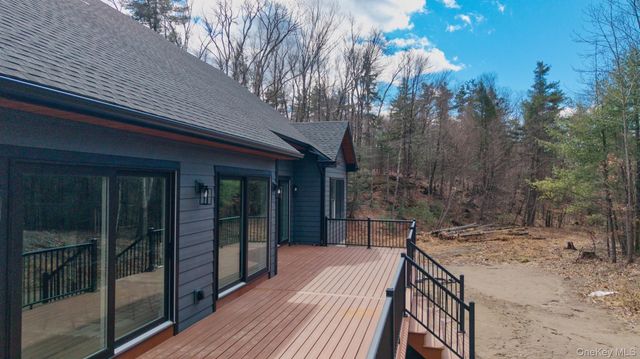 32 Pro Court, Hurley, NY 12443