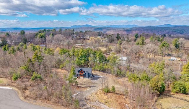 32 Pro Court, Hurley, NY 12443