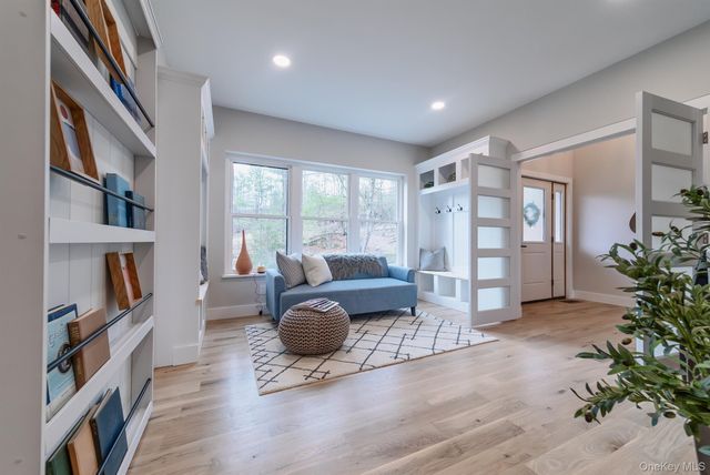 32 Pro Court, Hurley, NY 12443