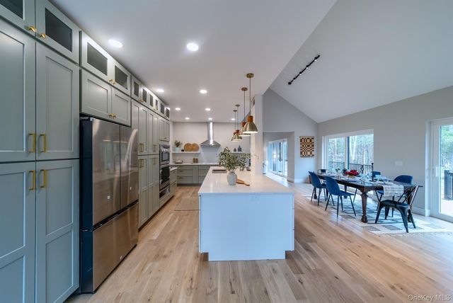 32 Pro Court, Hurley, NY 12443