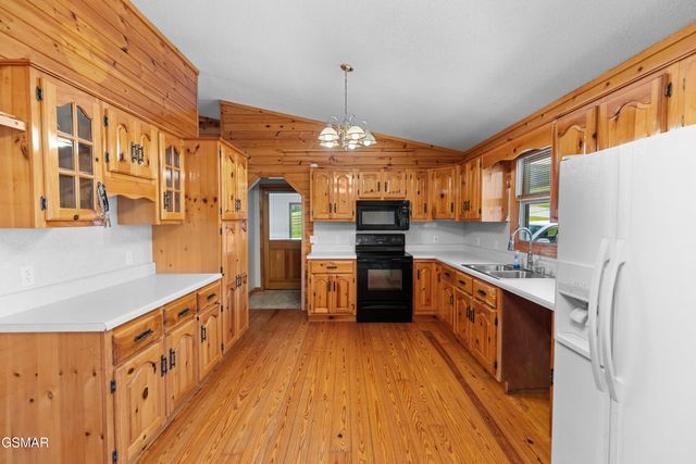 815 Video Way, Newport, TN 37821