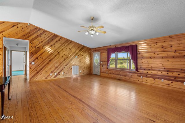 815 Video Way, Newport, TN 37821