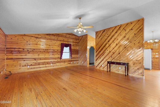 815 Video Way, Newport, TN 37821