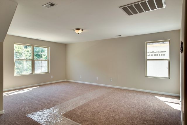 158 Oasis Dr, La Vergne, TN 37086