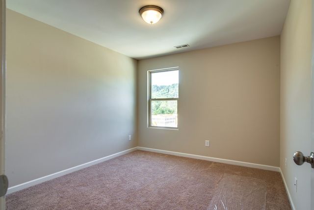 158 Oasis Dr, La Vergne, TN 37086