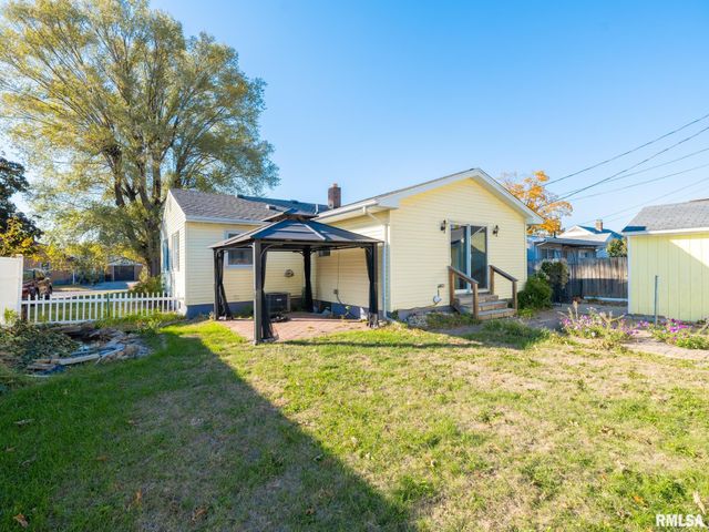 1410 N CAPITOL Street, Pekin, IL 61554