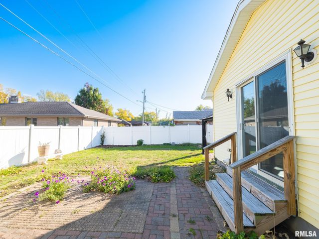 1410 N CAPITOL Street, Pekin, IL 61554