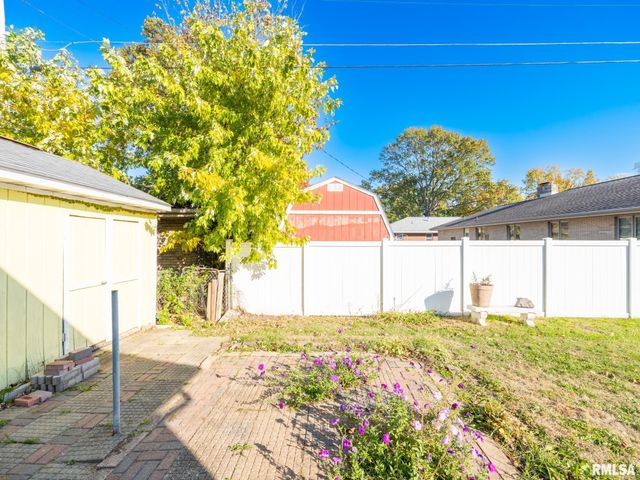 1410 N CAPITOL Street, Pekin, IL 61554