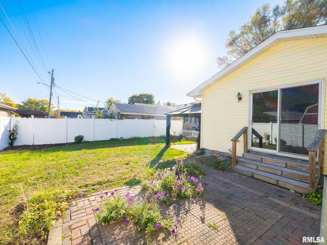 1410 N CAPITOL Street, Pekin, IL 61554