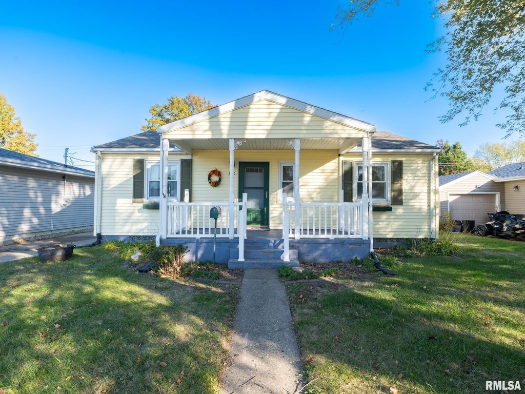 1410 N CAPITOL Street, Pekin, IL 61554