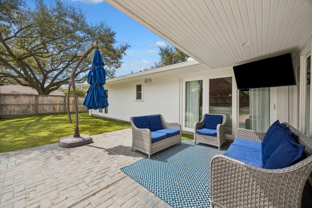 2511 Briarmead Drive, Houston, TX 77057