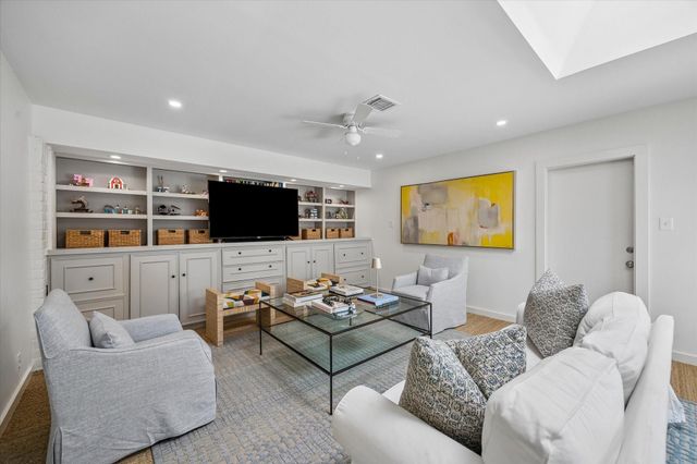 2511 Briarmead Drive, Houston, TX 77057