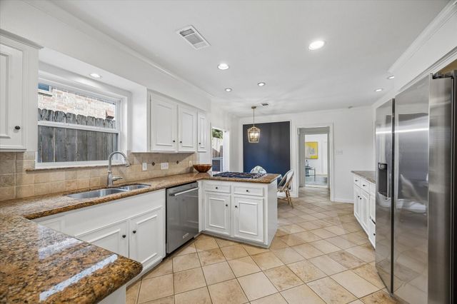 2511 Briarmead Drive, Houston, TX 77057