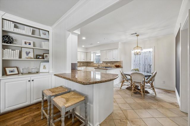 2511 Briarmead Drive, Houston, TX 77057